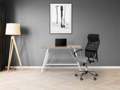 Escritorio con patas metálicas modelo LIGHT One