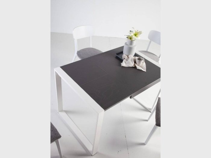 Mesa cuadrada extensible de pata...