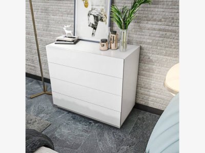 Comoda 4 cajones acabado blanco modelo RUMANIA