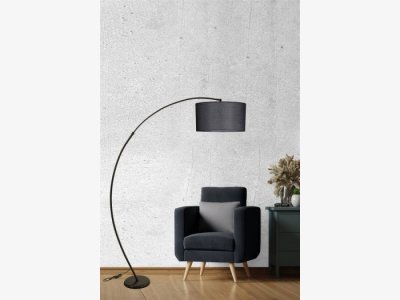 Lampara de pie en negro modelo CURVE