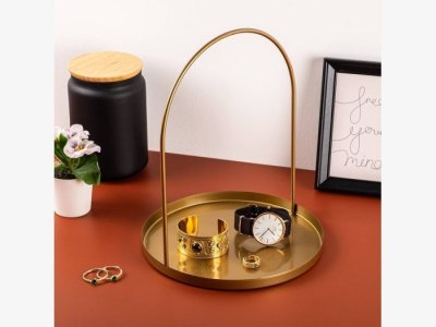 Joyero metálico acabado en dorado modelo TAKA