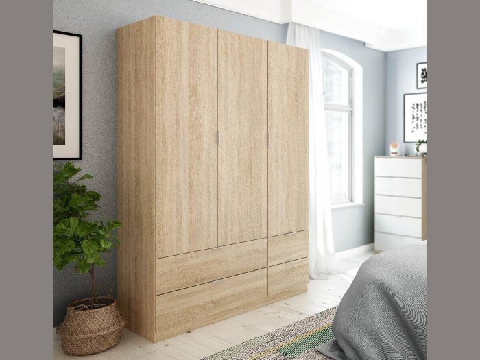 Armario de 3 puertas y 4 cajones...