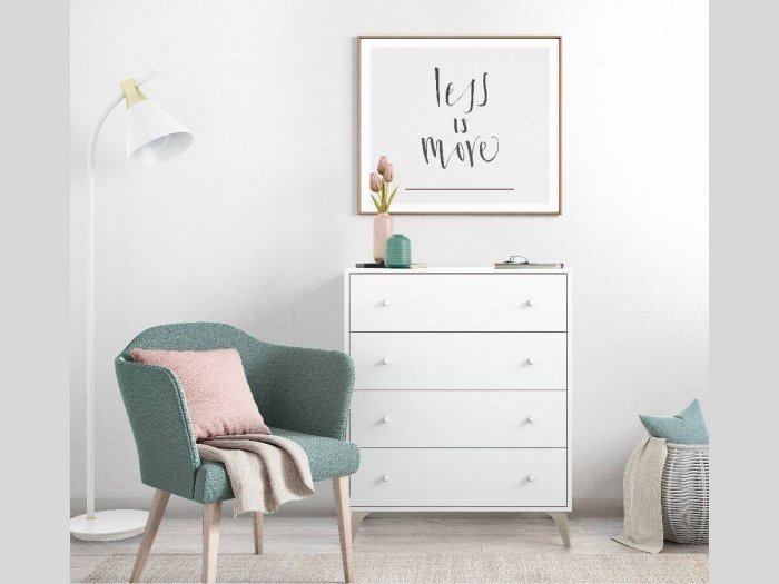 Cómoda 4 cajones con patas...