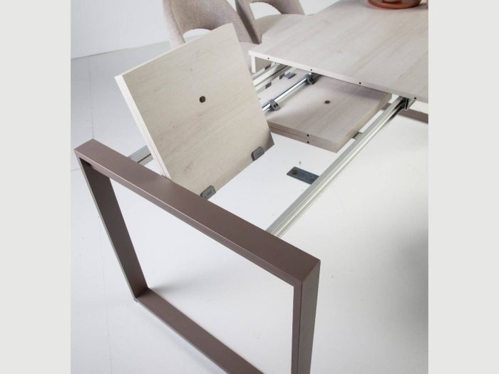 Mesa comedor extensible de pata deslizante modelo BEL
