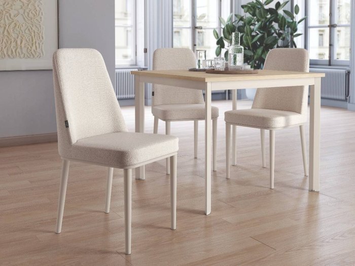 Silla de comedor con patas blancas...